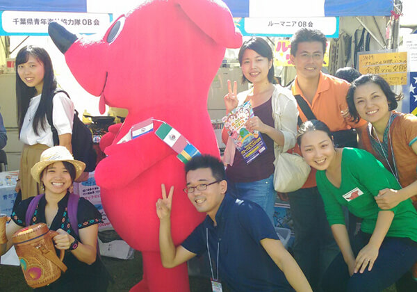 千葉県の青年海外協力隊OB会メンバーとともに国際交流イベントに参加