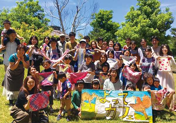 養護学校の卒業生のために開設した『よってカフェ』